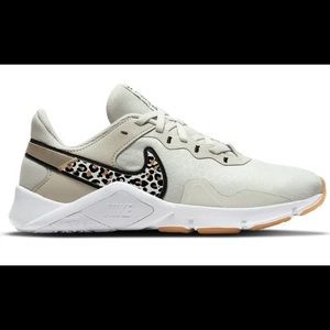 Nike Legend Essential 2 Training Sneaker